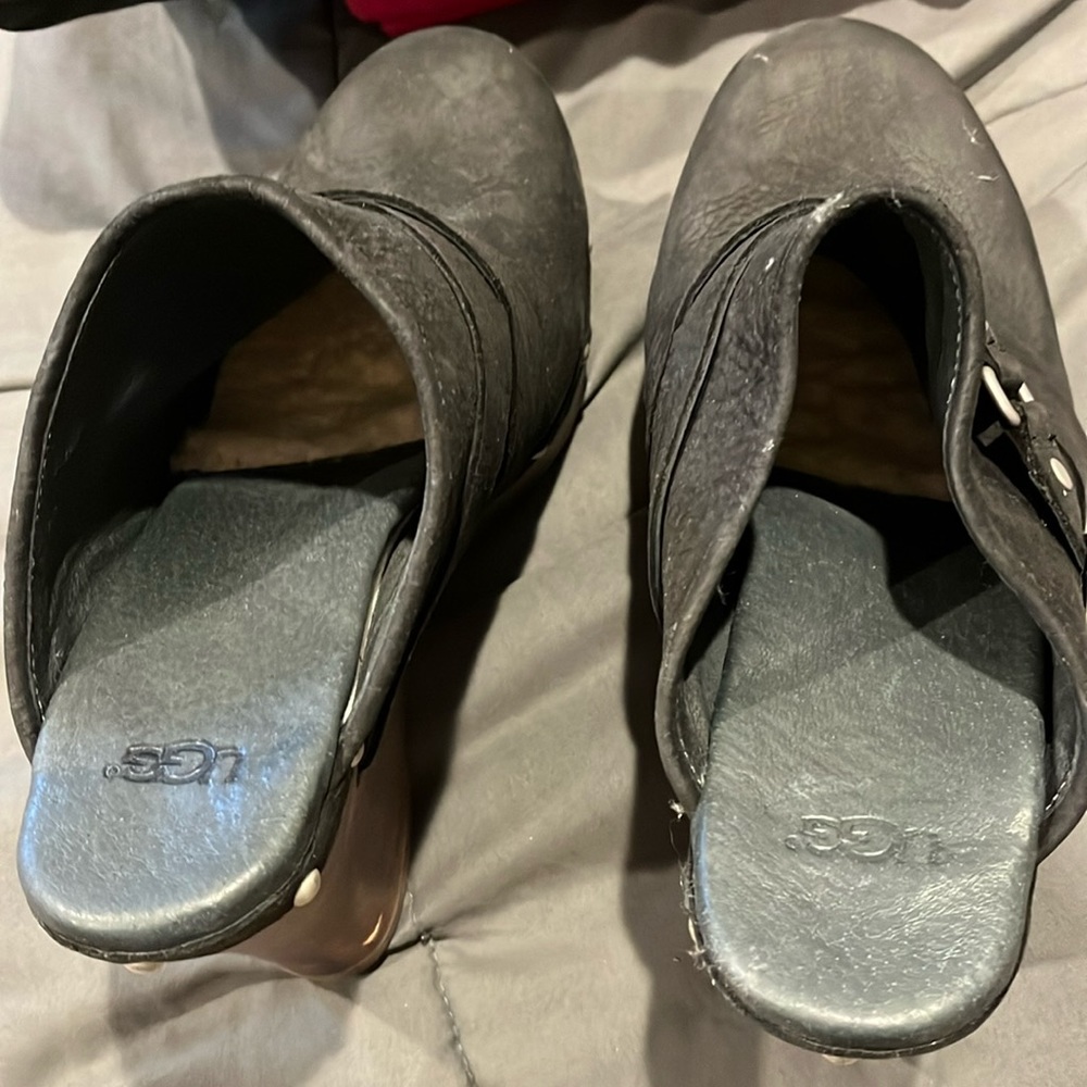 Black Ugg high clogs